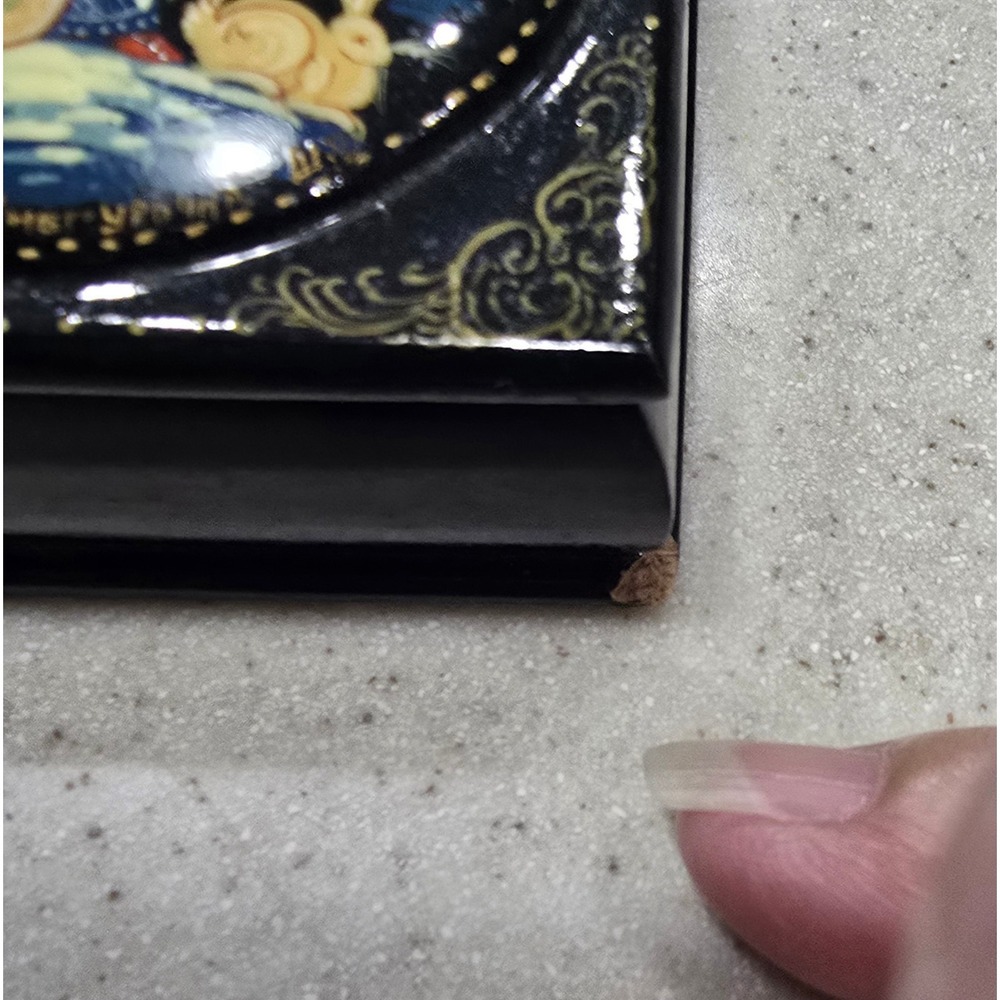 Russian Lacquer Box Snegurochka Snow Maiden Hand Painted Trinket Box Vintage - Picture 3 of 12